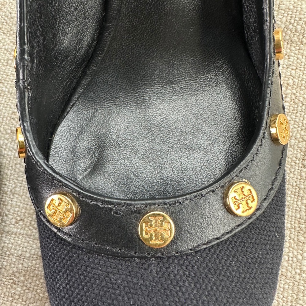 Tory Burch Black Canvas Leather Logo Medallion Block Heel Pumps Womens 6M - Picture 10 of 10